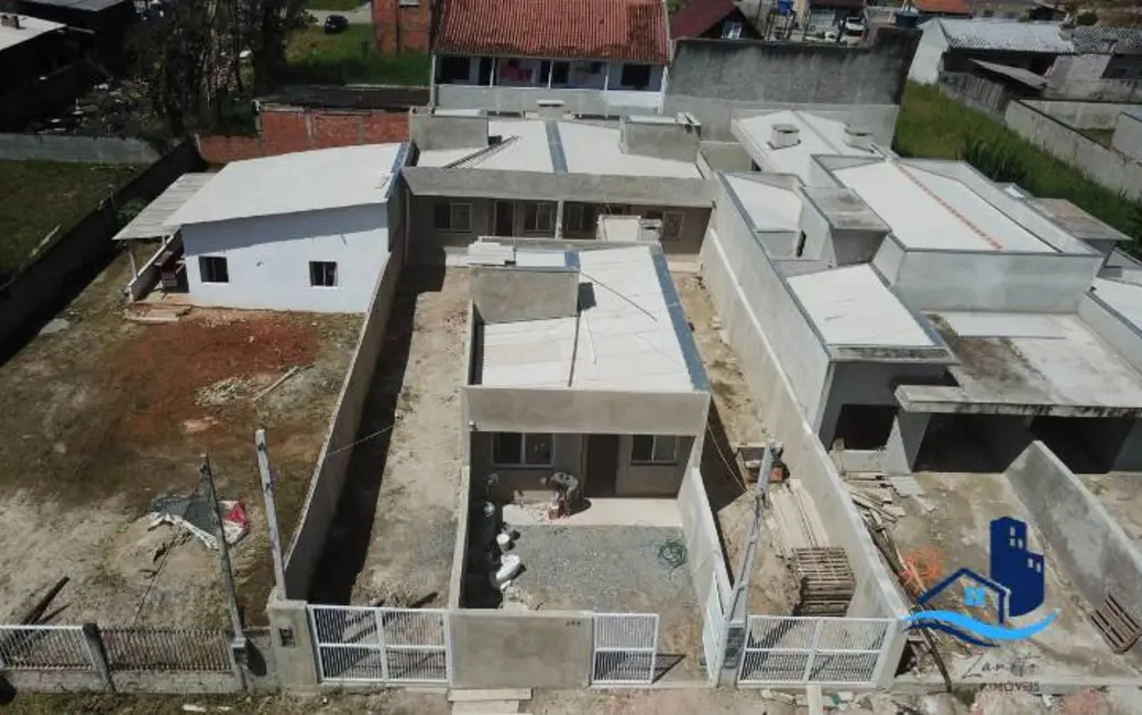 Foto 1 de Casa com 2 quartos à venda em Guaratuba - PR