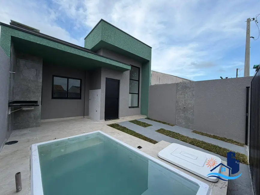 Foto 1 de Casa com 2 quartos à venda, 57m2 em Matinhos - PR