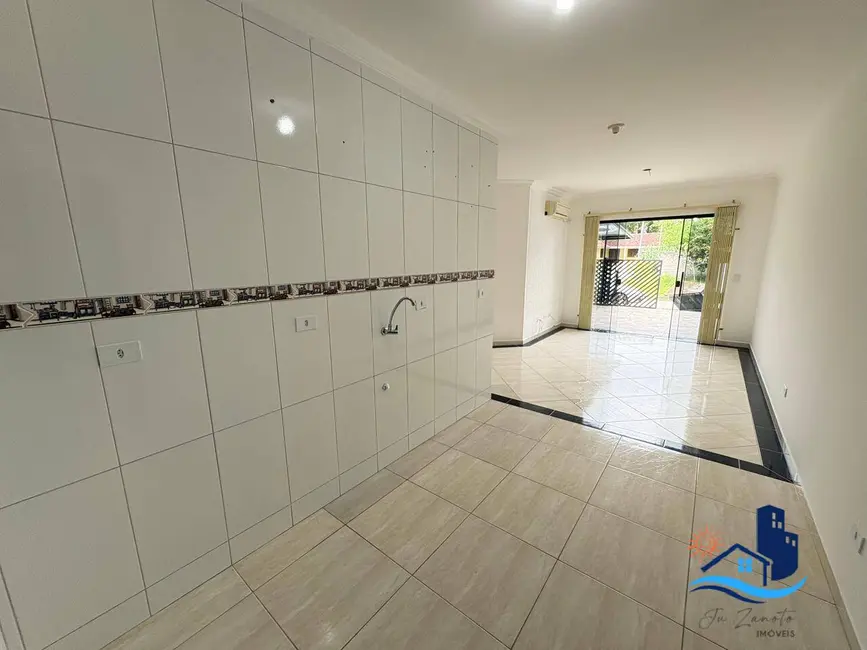 Foto 6 de Casa com 2 quartos à venda, 54m2 em Matinhos - PR