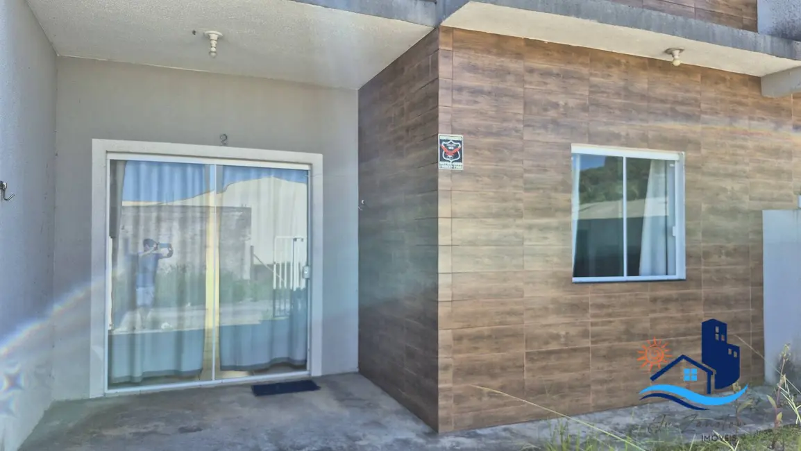 Foto 1 de Casa com 2 quartos à venda, 45m2 em Matinhos - PR