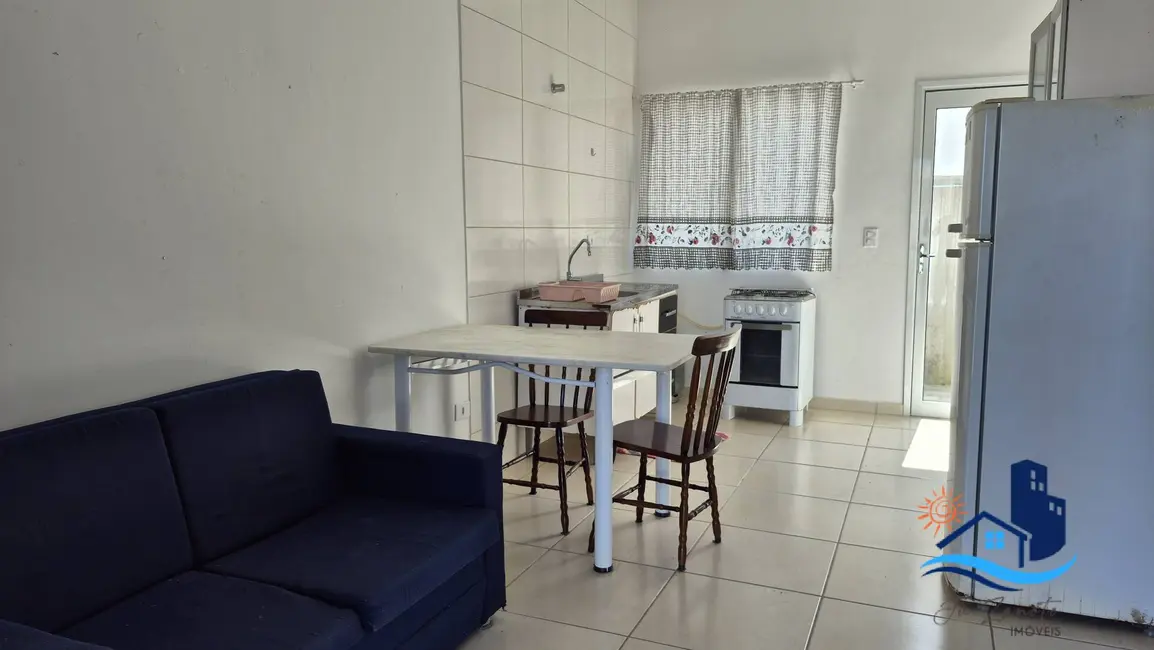 Foto 3 de Casa com 2 quartos à venda, 45m2 em Matinhos - PR