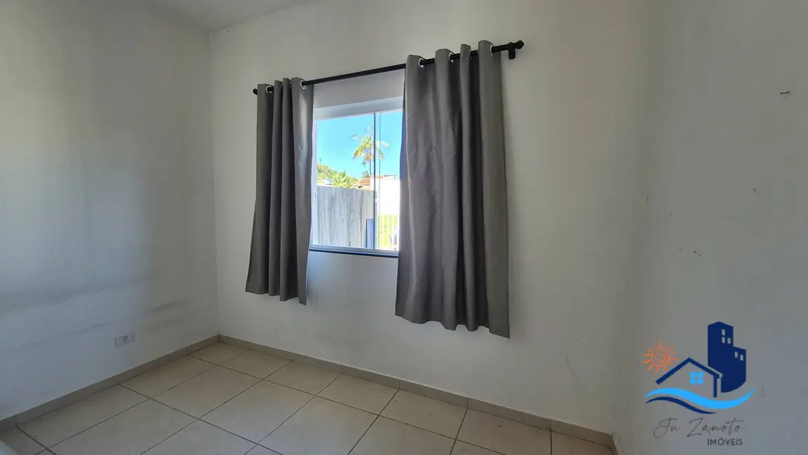 Foto 8 de Casa com 2 quartos à venda, 45m2 em Matinhos - PR