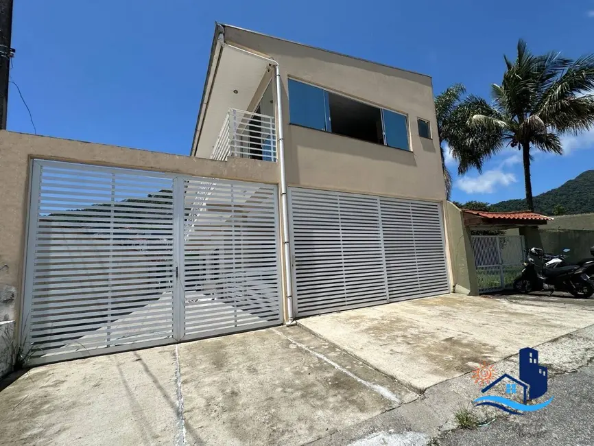 Foto 1 de Sobrado com 4 quartos à venda em Matinhos - PR