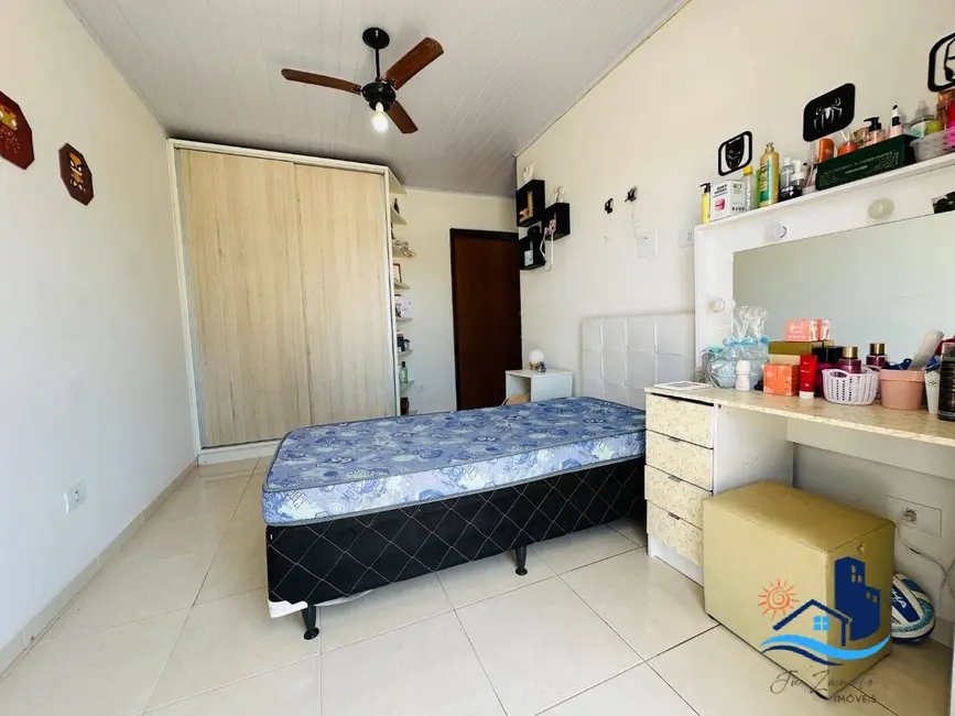 Foto 5 de Sobrado com 4 quartos à venda em Matinhos - PR