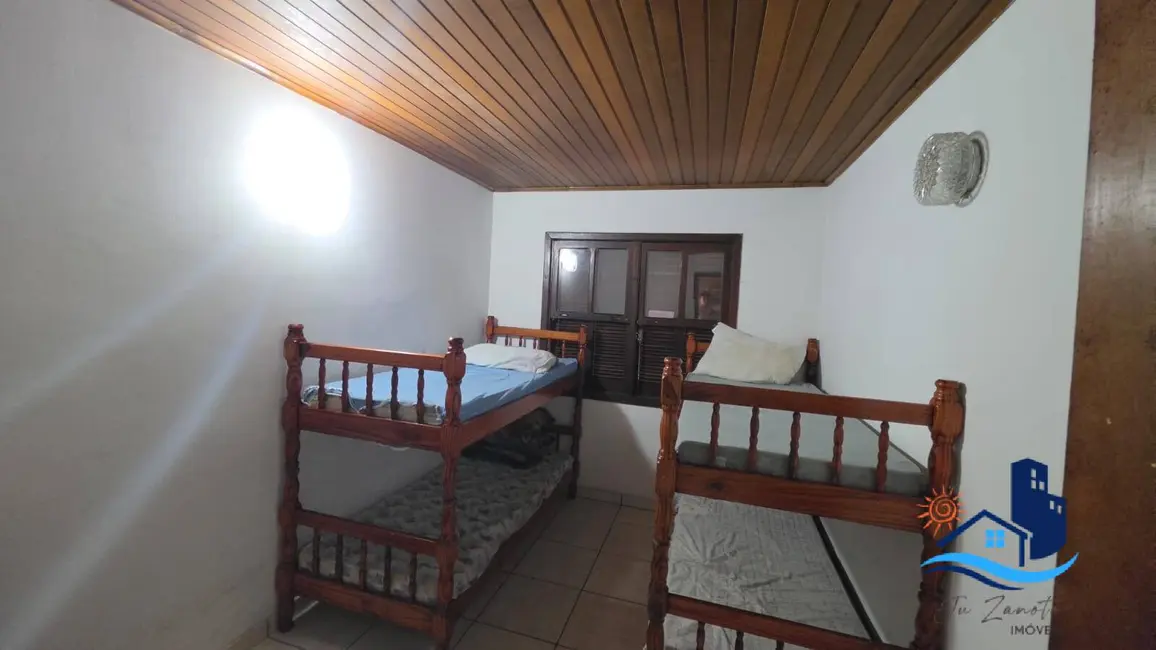 Foto 8 de Casa com 5 quartos à venda, 166m2 em Matinhos - PR