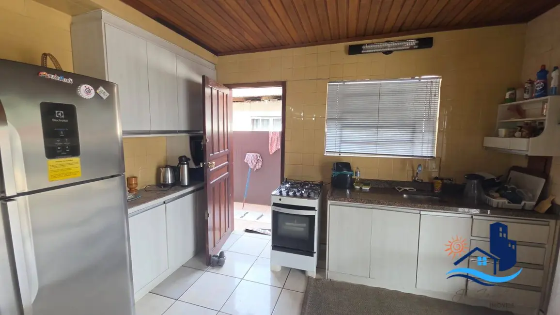 Foto 7 de Casa com 5 quartos à venda, 166m2 em Matinhos - PR