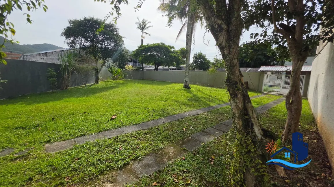 Foto 5 de Terreno / Lote à venda, 363m2 em Matinhos - PR