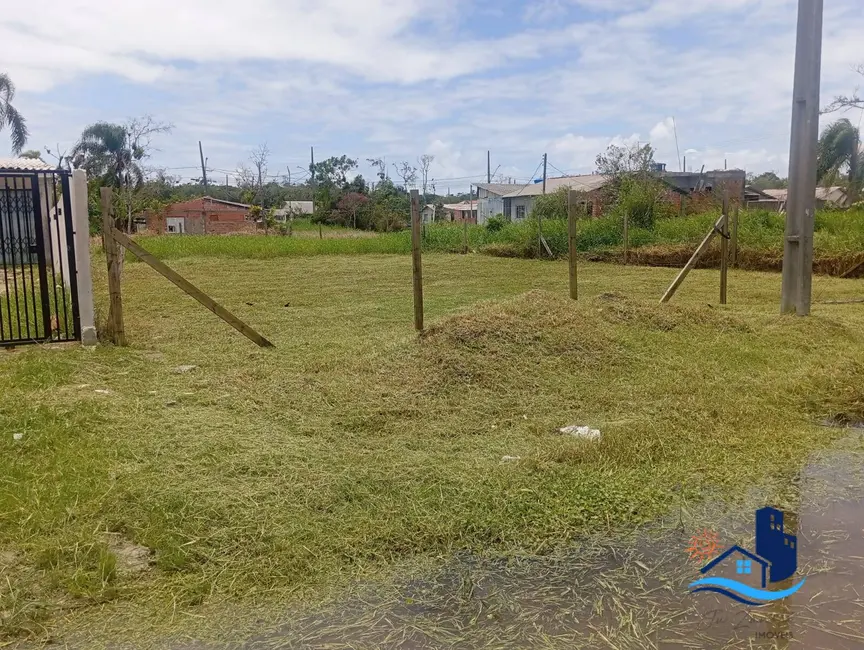 Foto 2 de Terreno / Lote à venda, 432m2 em Matinhos - PR