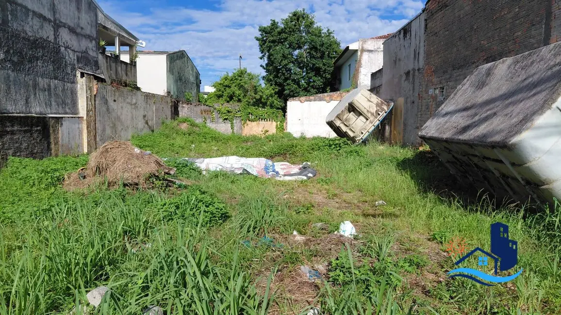 Foto 1 de Terreno / Lote à venda, 300m2 em Matinhos - PR