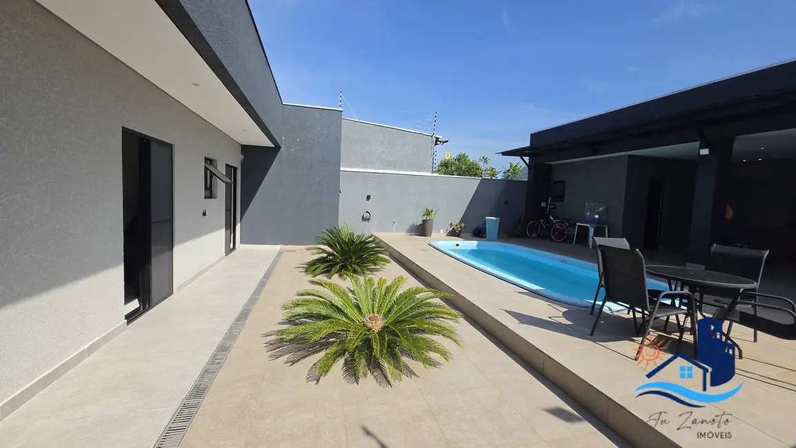 Foto 6 de Casa com 3 quartos à venda, 351m2 em Matinhos - PR