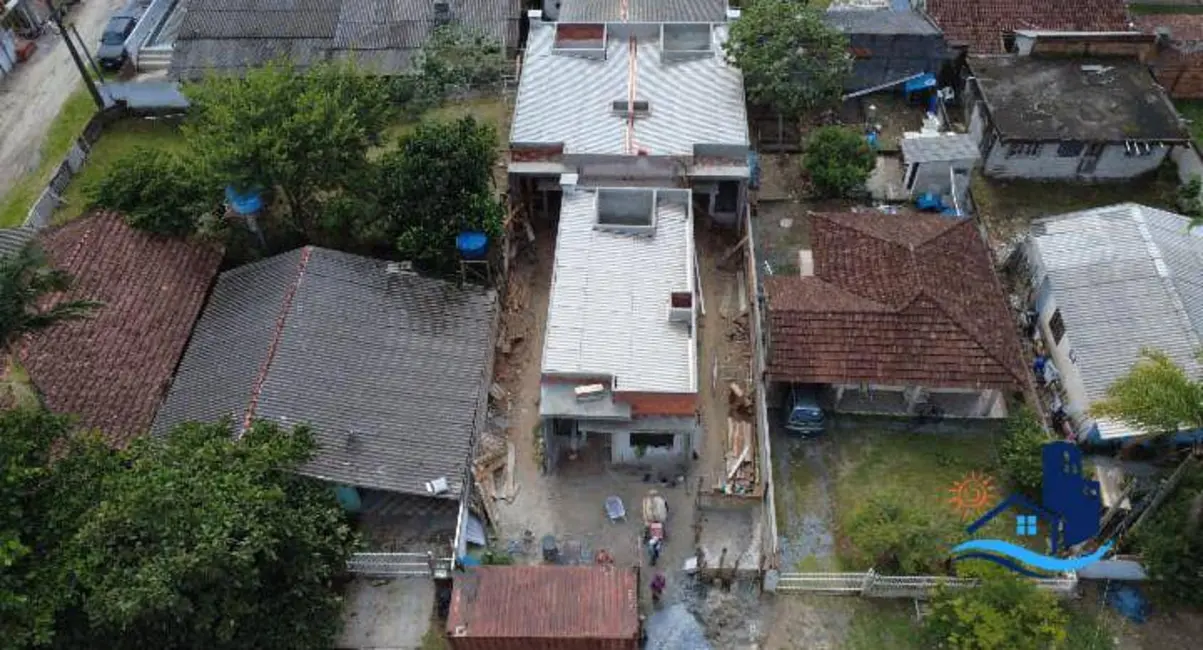 Casa com 2 quartos à venda em Matinhos - PR - imagem 3 Foto 3 de Casa com 2 quartos à venda em Matinhos - PR