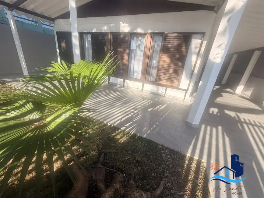 Foto 6 de Casa com 3 quartos à venda, 240m2 em Pontal Do Parana - PR
