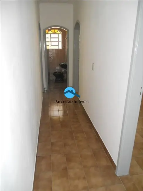 Casa com 4 quartos à venda, 300m2 em Parque dos Pássaros, Sao Bernardo Do Campo - SP - imagem 2 Foto 2 de Casa com 4 quartos à venda, 300m2 em Parque dos Pássaros, Sao Bernardo Do Campo - SP