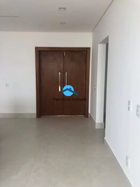 Casa de Condomínio com 4 quartos à venda, 420m2 em Parque Terra Nova II, Sao Bernardo Do Campo - SP - imagem 3 Foto 3 de Casa de Condomínio com 4 quartos à venda, 420m2 em Parque Terra Nova II, Sao Bernardo Do Campo - SP