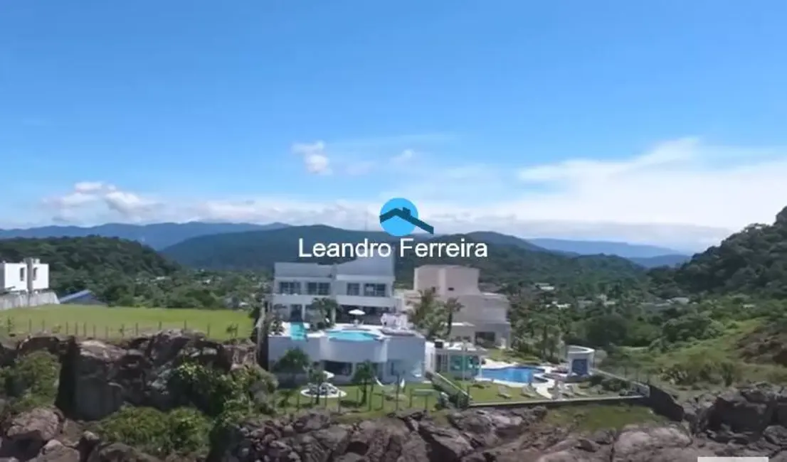 Foto 3 de Casa com 10 quartos à venda, 1411m2 em Balneário Praia do Pernambuco, Guaruja - SP