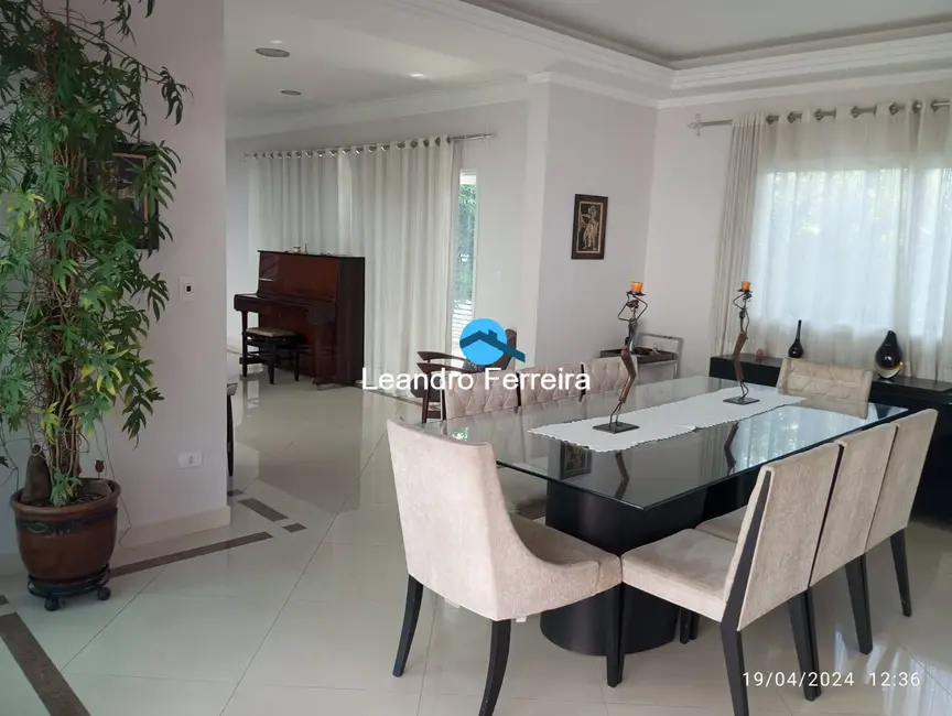 Sobrado com 4 quartos à venda, 450m2 em Parque dos Pássaros, Sao Bernardo Do Campo - SP - imagem 9 Foto 9 de Sobrado com 4 quartos à venda, 450m2 em Parque dos Pássaros, Sao Bernardo Do Campo - SP