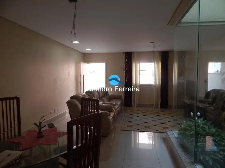 Foto 3 de Sobrado com 3 quartos à venda, 245m2 em Santa Terezinha, Sao Bernardo Do Campo - SP