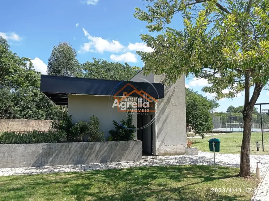 Foto 2 de Terreno / Lote à venda, 326m2 em Estiva Gerbi - SP