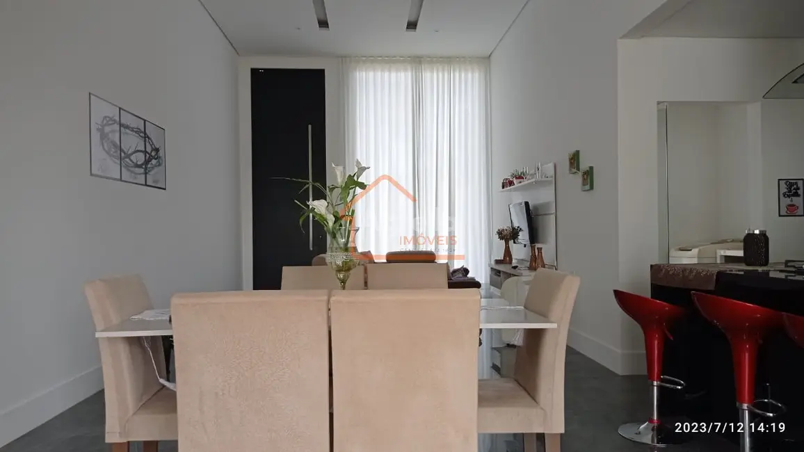 Foto 8 de Casa de Condomínio com 3 quartos à venda, 177m2 em Estiva Gerbi - SP