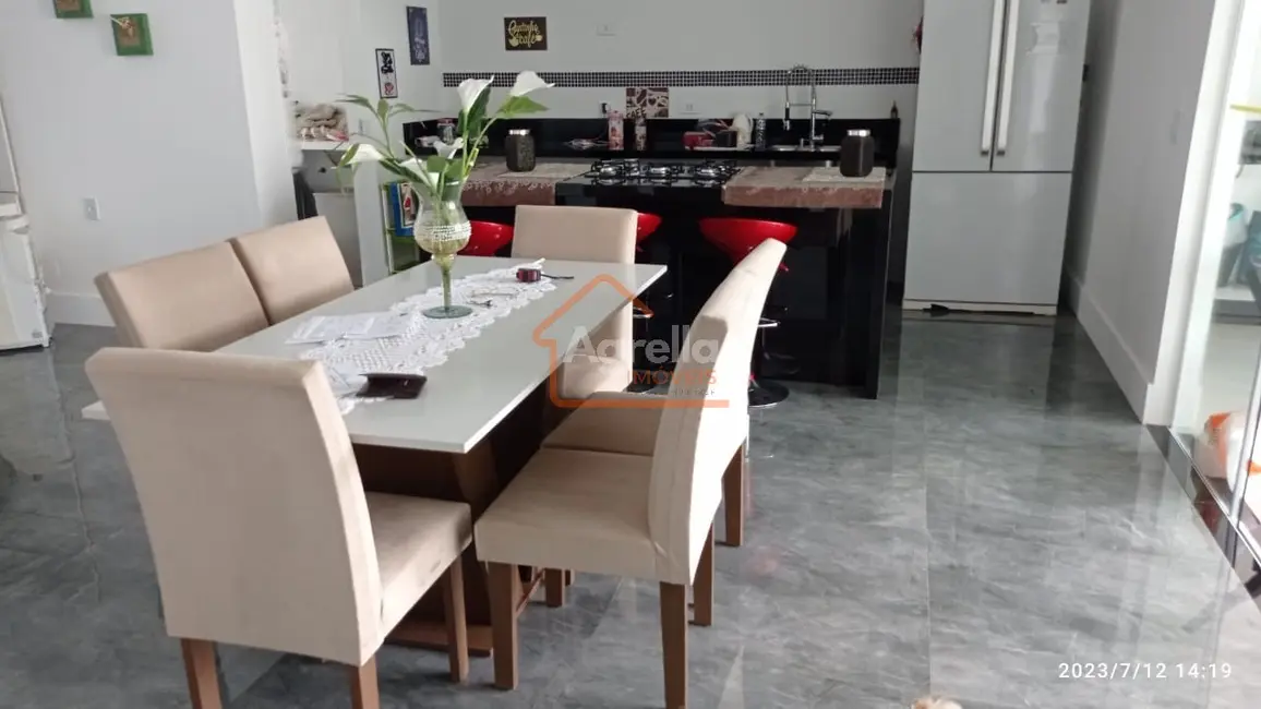 Foto 3 de Casa de Condomínio com 3 quartos à venda, 177m2 em Estiva Gerbi - SP