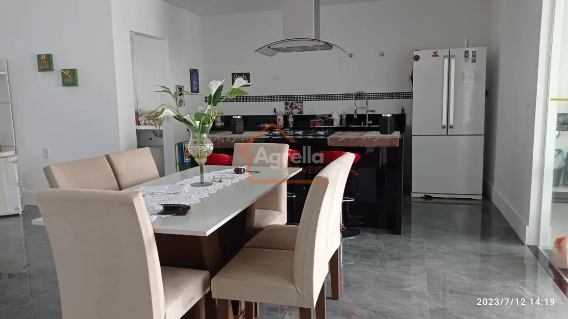 Foto 4 de Casa de Condomínio com 3 quartos à venda, 177m2 em Estiva Gerbi - SP