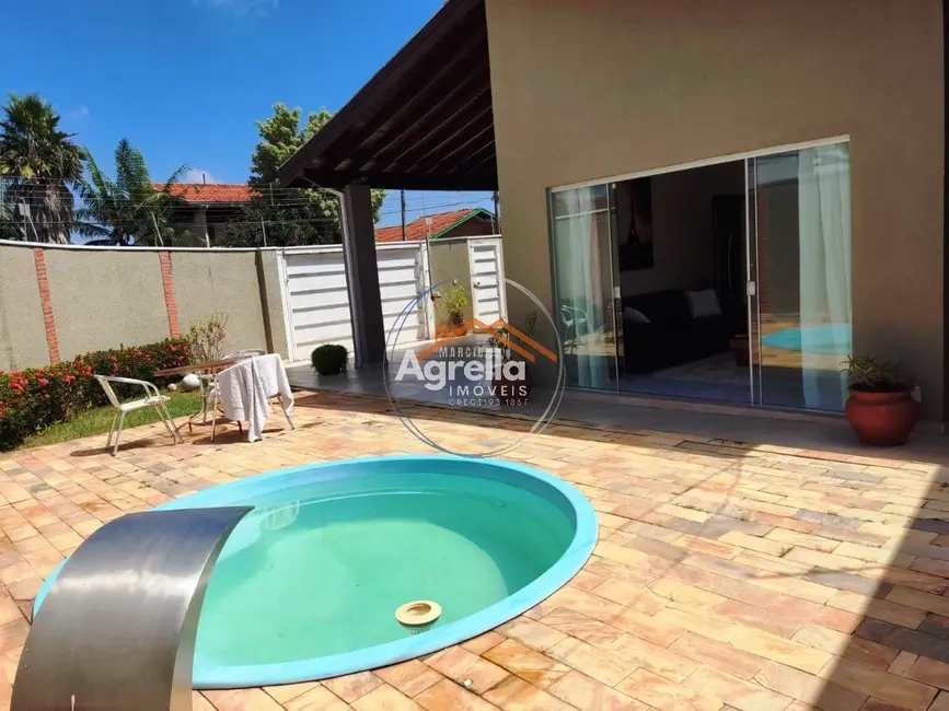 Foto 3 de Casa com 3 quartos à venda, 184m2 em Jardim Brasília, Mogi Mirim - SP