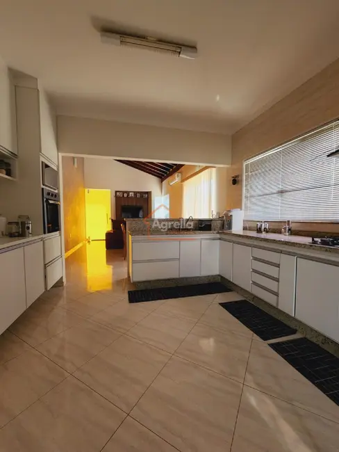 Foto 2 de Casa com 3 quartos à venda, 145m2 em Mogi Mirim - SP