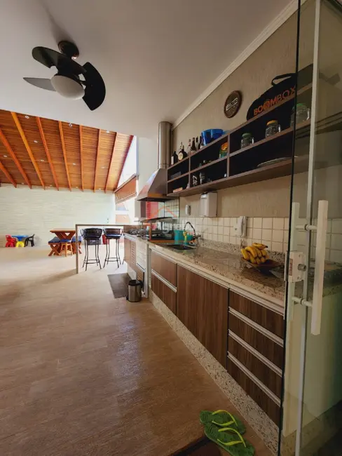 Foto 1 de Casa com 3 quartos à venda, 145m2 em Mogi Mirim - SP