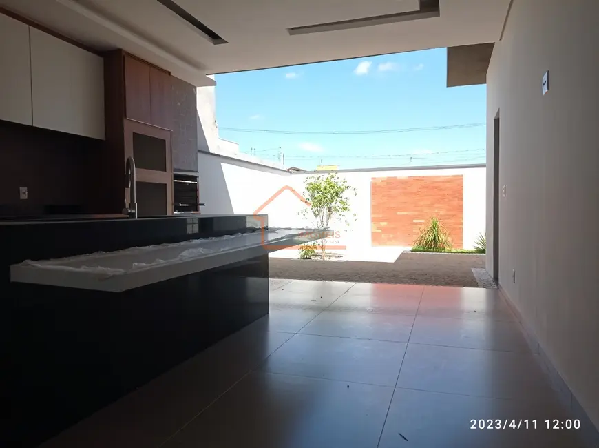 Foto 5 de Casa de Condomínio com 3 quartos à venda, 197m2 em Estiva Gerbi - SP