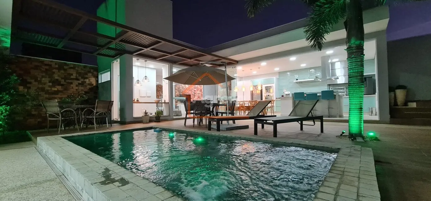 Foto 1 de Casa de Condomínio com 3 quartos à venda, 299m2 em Mogi Guacu - SP