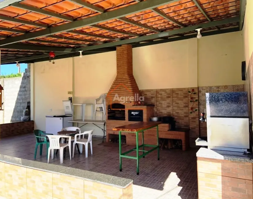 Foto 2 de Chácara com 3 quartos à venda, 140m2 em Chácara São Marcelo, Mogi Mirim - SP