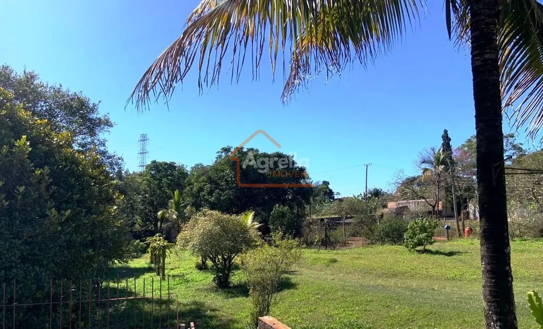 Foto 1 de Chácara com 3 quartos à venda, 140m2 em Chácara São Marcelo, Mogi Mirim - SP