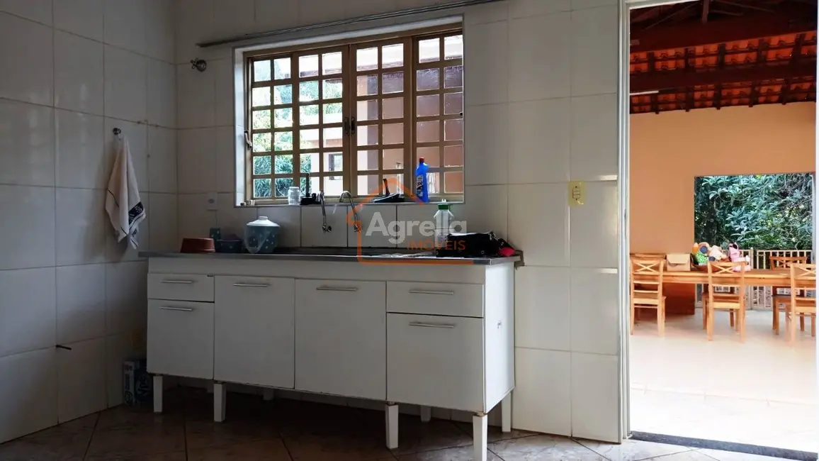 Foto 5 de Chácara com 3 quartos à venda, 170m2 em Chácara São Marcelo, Mogi Mirim - SP