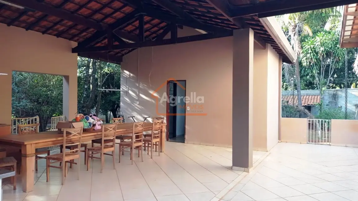 Foto 3 de Chácara com 3 quartos à venda, 170m2 em Chácara São Marcelo, Mogi Mirim - SP