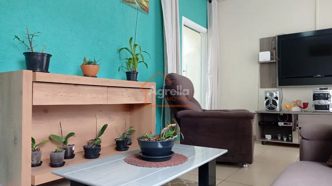 Foto 2 de Casa com 4 quartos à venda, 108m2 em Vila Bianchi, Mogi Mirim - SP