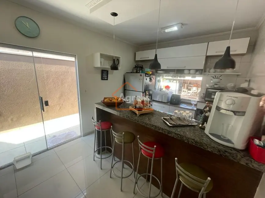 Foto 6 de Casa com 3 quartos à venda, 205m2 em Jardim Novo II, Mogi Guacu - SP