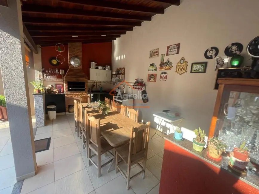 Foto 4 de Casa com 3 quartos à venda, 205m2 em Jardim Novo II, Mogi Guacu - SP