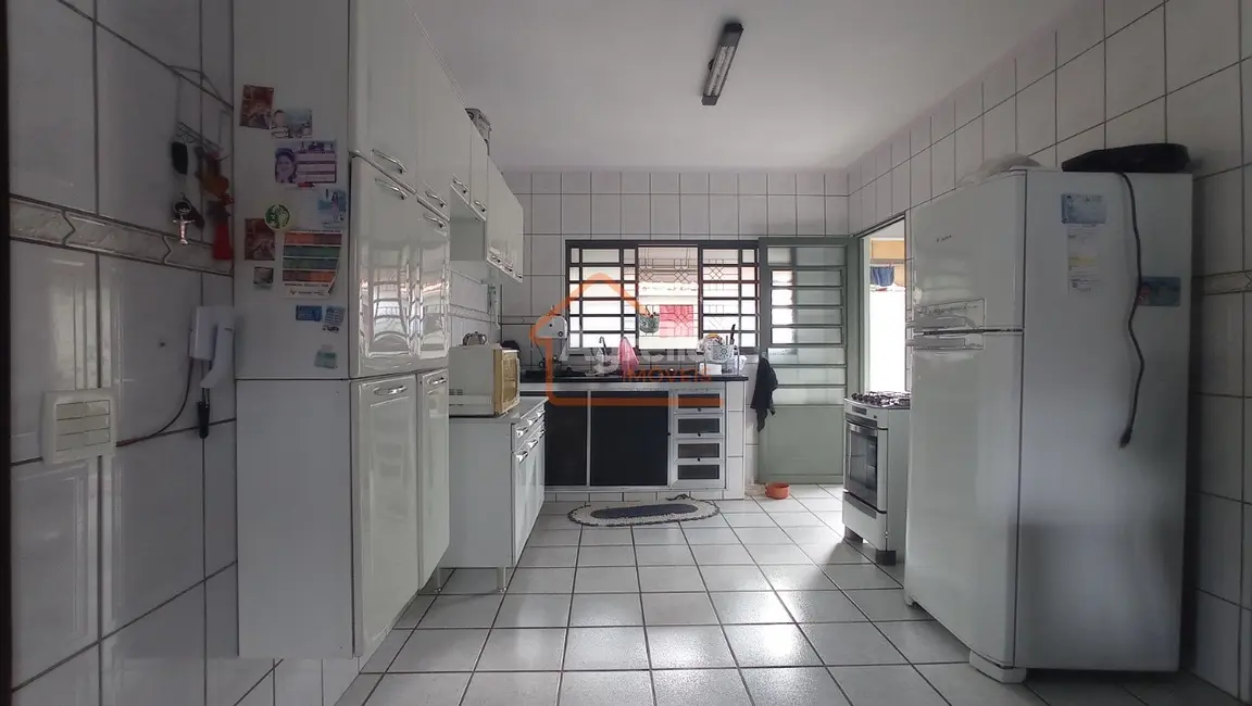 Foto 4 de Casa com 4 quartos à venda, 167m2 em Vila Bianchi, Mogi Mirim - SP