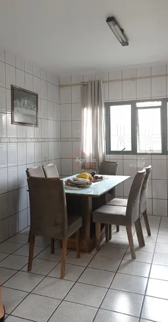 Foto 7 de Casa com 4 quartos à venda, 167m2 em Vila Bianchi, Mogi Mirim - SP