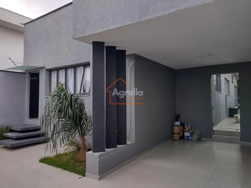 Foto 1 de Casa com 4 quartos à venda, 170m2 em Jardim Áurea, Mogi Mirim - SP