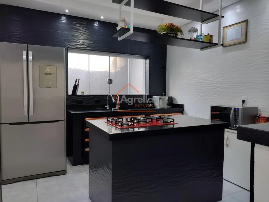 Foto 6 de Casa com 4 quartos à venda, 170m2 em Jardim Áurea, Mogi Mirim - SP