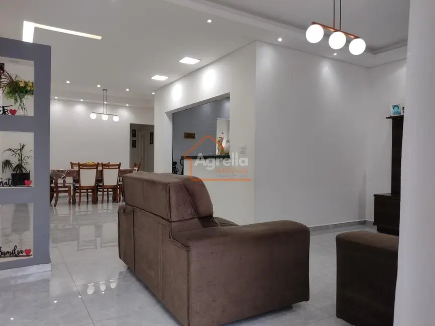 Foto 4 de Casa com 4 quartos à venda, 170m2 em Jardim Áurea, Mogi Mirim - SP