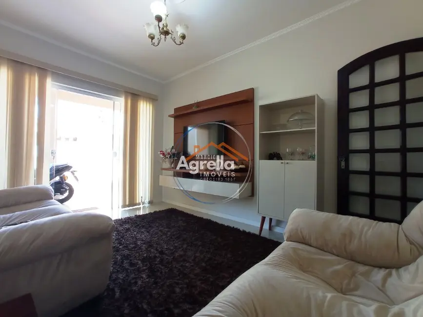 Foto 3 de Casa com 4 quartos à venda, 188m2 em Vila Santa Luzia, Mogi Mirim - SP