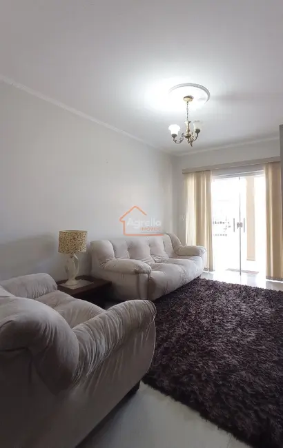 Foto 4 de Casa com 4 quartos à venda, 188m2 em Vila Santa Luzia, Mogi Mirim - SP