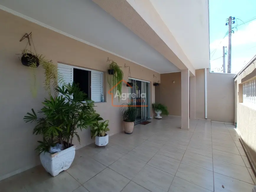 Foto 2 de Casa com 4 quartos à venda, 188m2 em Vila Santa Luzia, Mogi Mirim - SP