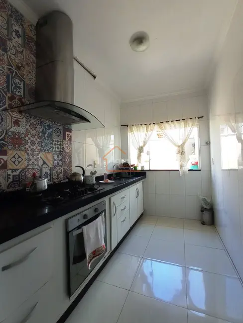 Foto 6 de Casa com 4 quartos à venda, 188m2 em Vila Santa Luzia, Mogi Mirim - SP
