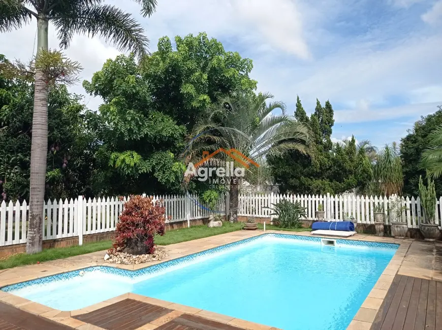 Foto 3 de Chácara com 4 quartos à venda, 380m2 em Chácara Ipê, Mogi Mirim - SP