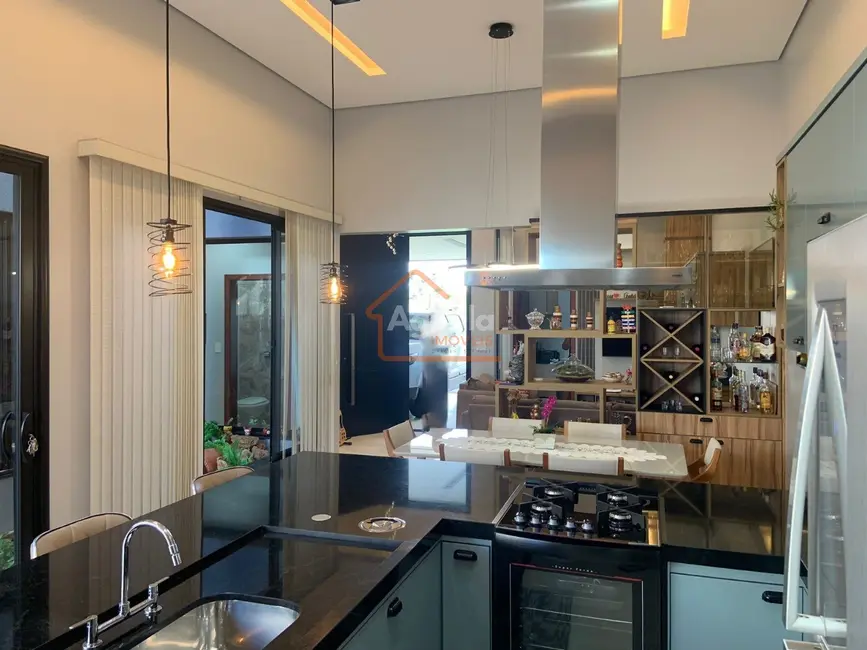 Foto 2 de Casa de Condomínio com 3 quartos à venda, 200m2 em Mogi Guacu - SP