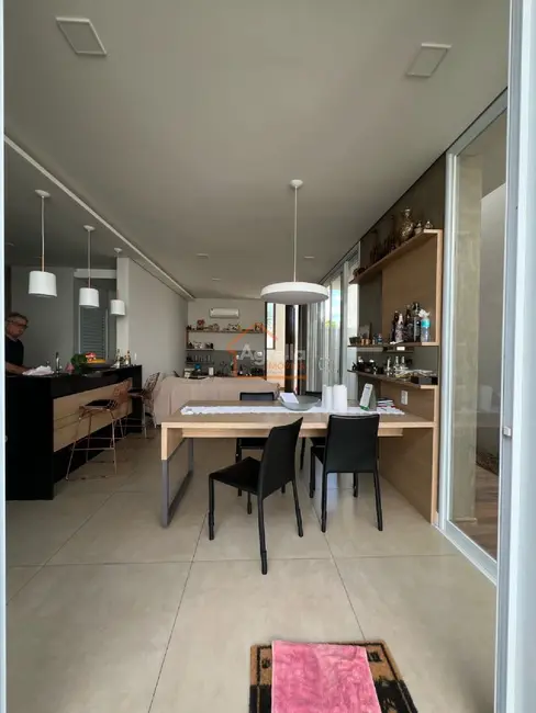 Foto 7 de Casa de Condomínio com 3 quartos à venda, 245m2 em Mogi Mirim - SP