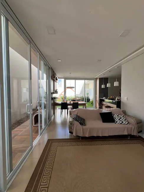 Foto 5 de Casa de Condomínio com 3 quartos à venda, 245m2 em Mogi Mirim - SP